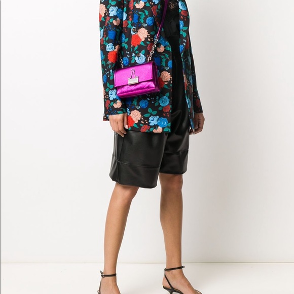 TRADED NWTđOff-White Binder Clip Crossbody - Picture 2 of 11